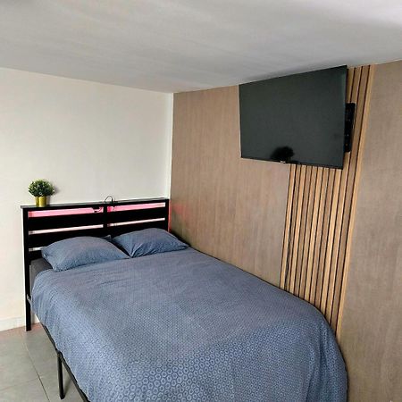 Grand Studio Cosy Proche Paris อิพิเนย์-ซัวร์-แซน ภายนอก รูปภาพ
