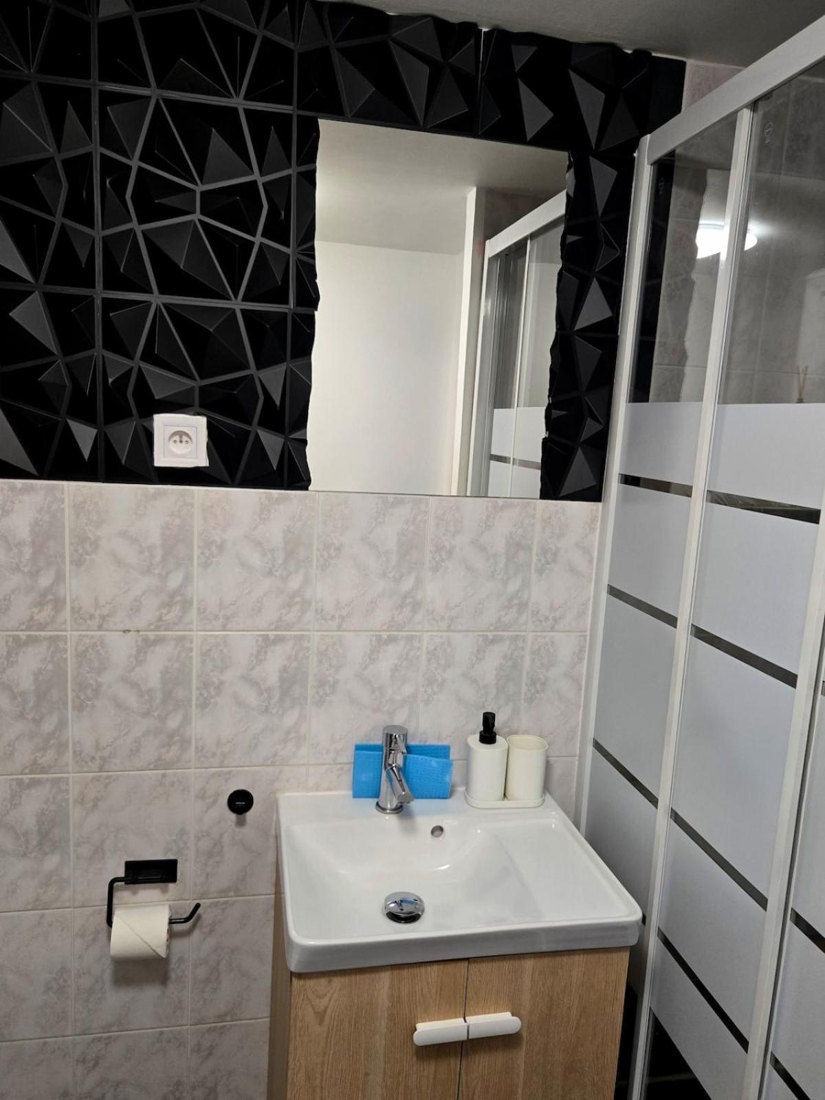 Grand Studio Cosy Proche Paris อิพิเนย์-ซัวร์-แซน ภายนอก รูปภาพ